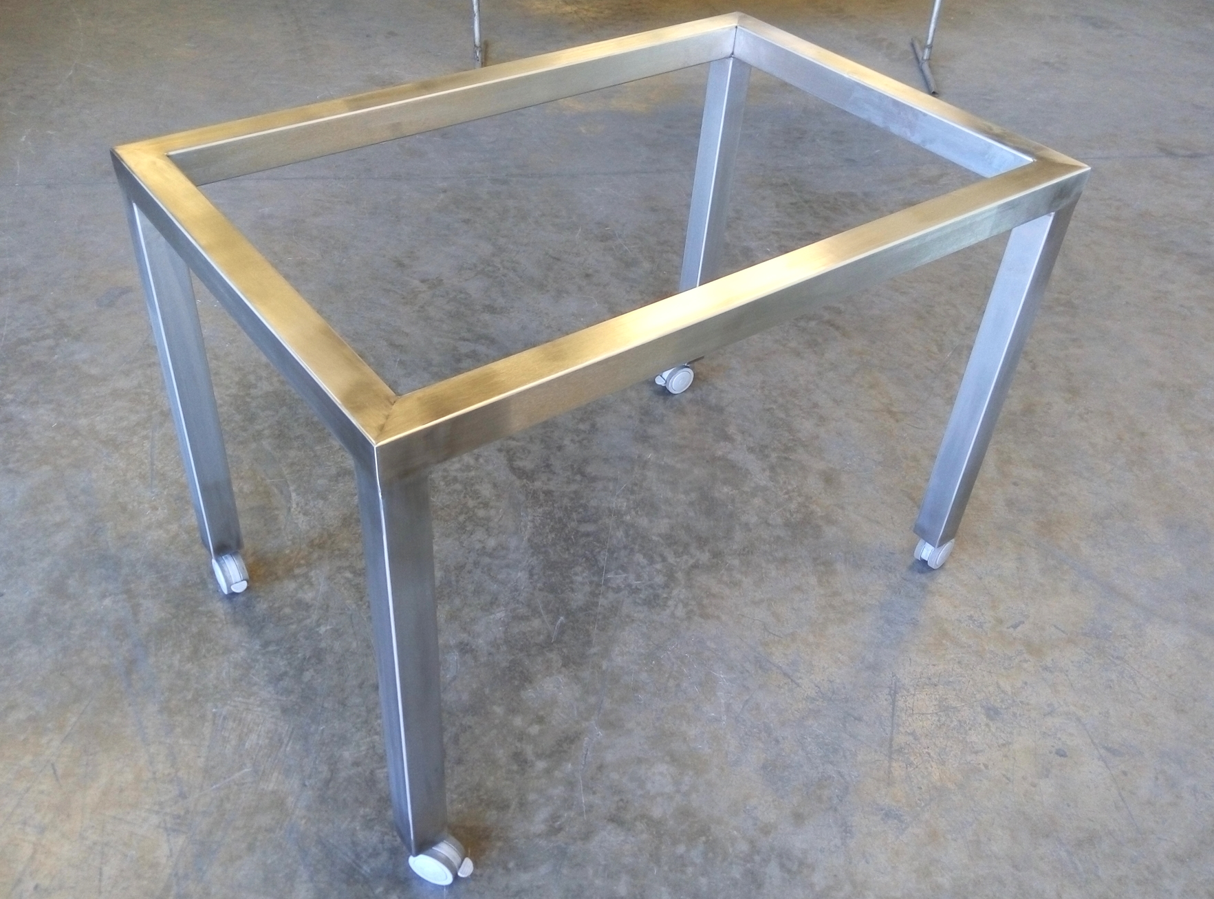 Estructura mesa en acero inoxidable acabado satinado
