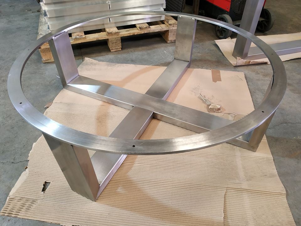 Fabricación de muebles metálicos - SOLDADURAS PLANELLS